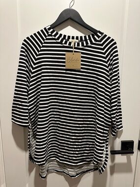 Black & White Striped Long Sleeve Tee